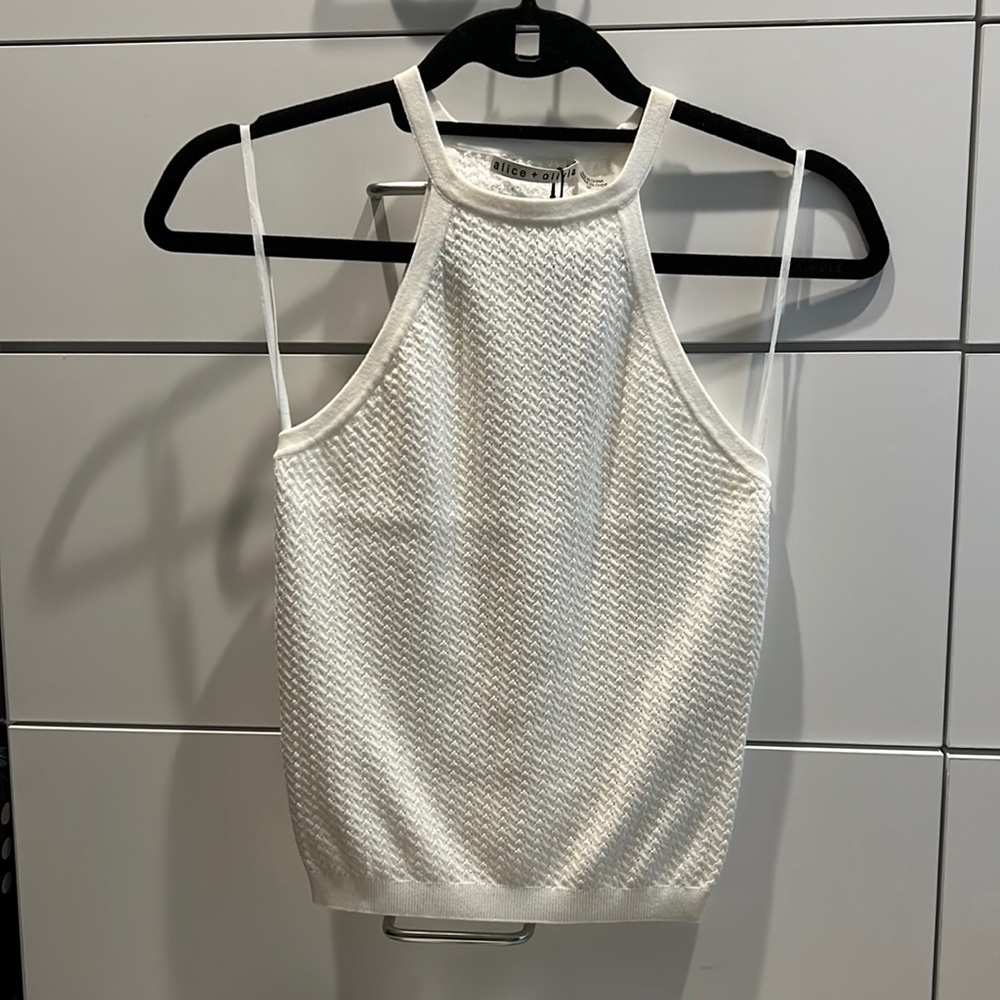 NWT Alice + Olivia knit white top